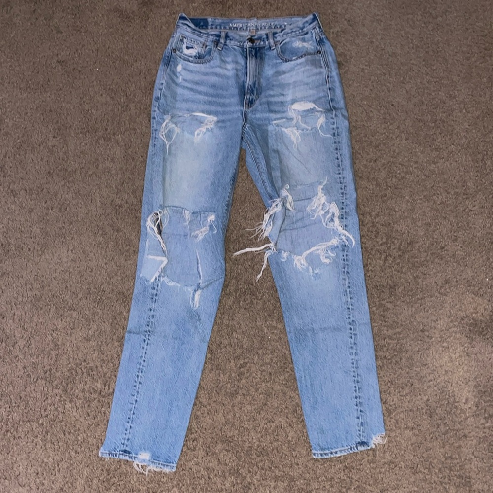 American Eagle ripped jeans size 8